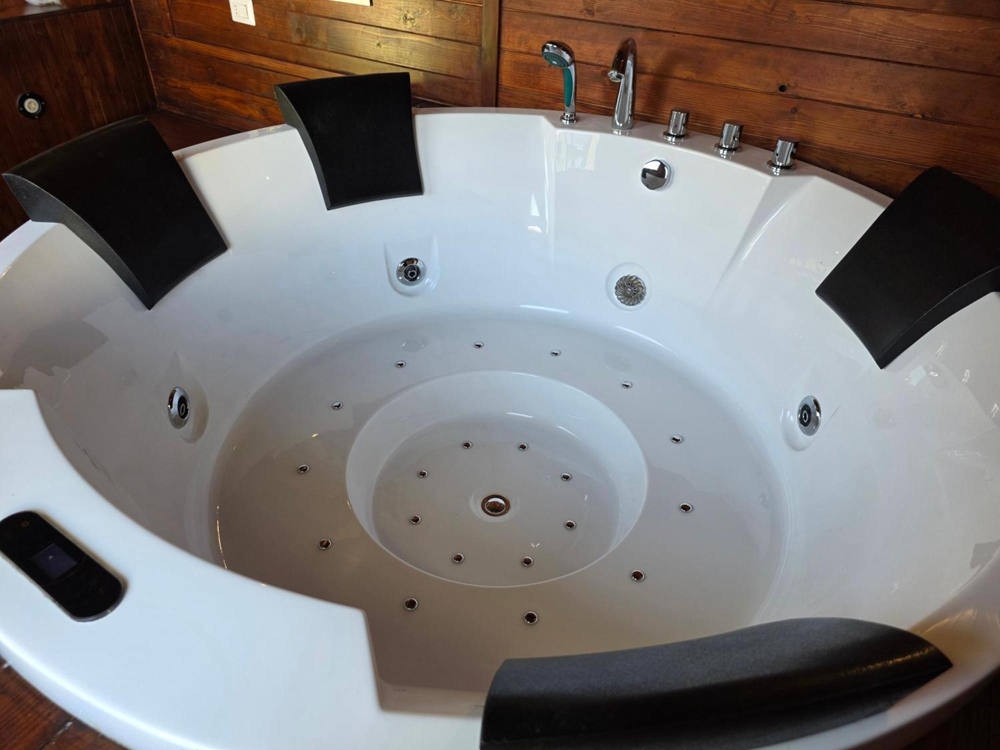 Attico Con Jacuzzi E Giardino-cagliari * Cagliari