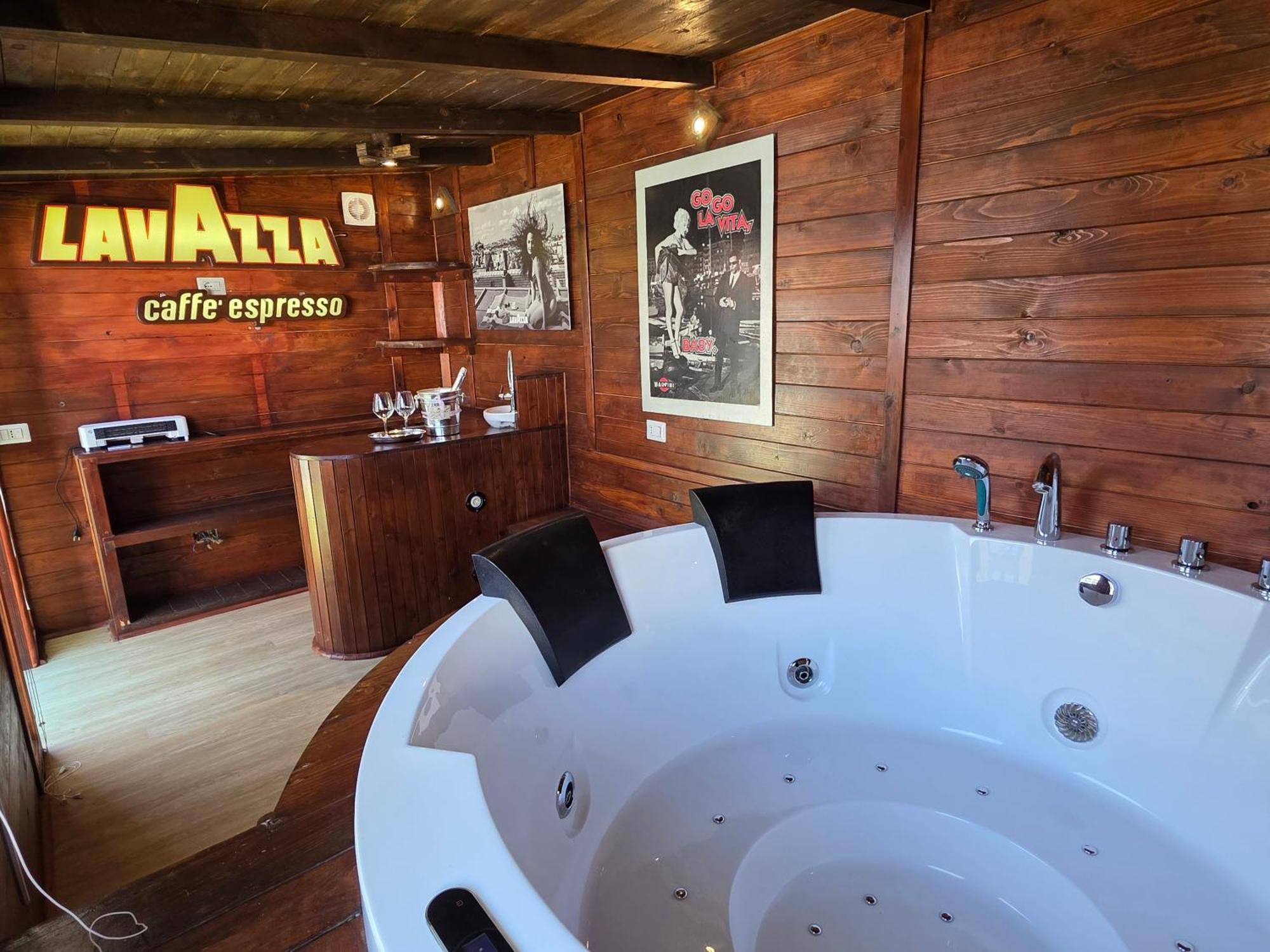 Attico Con Jacuzzi E Giardino-cagliari Appartamento